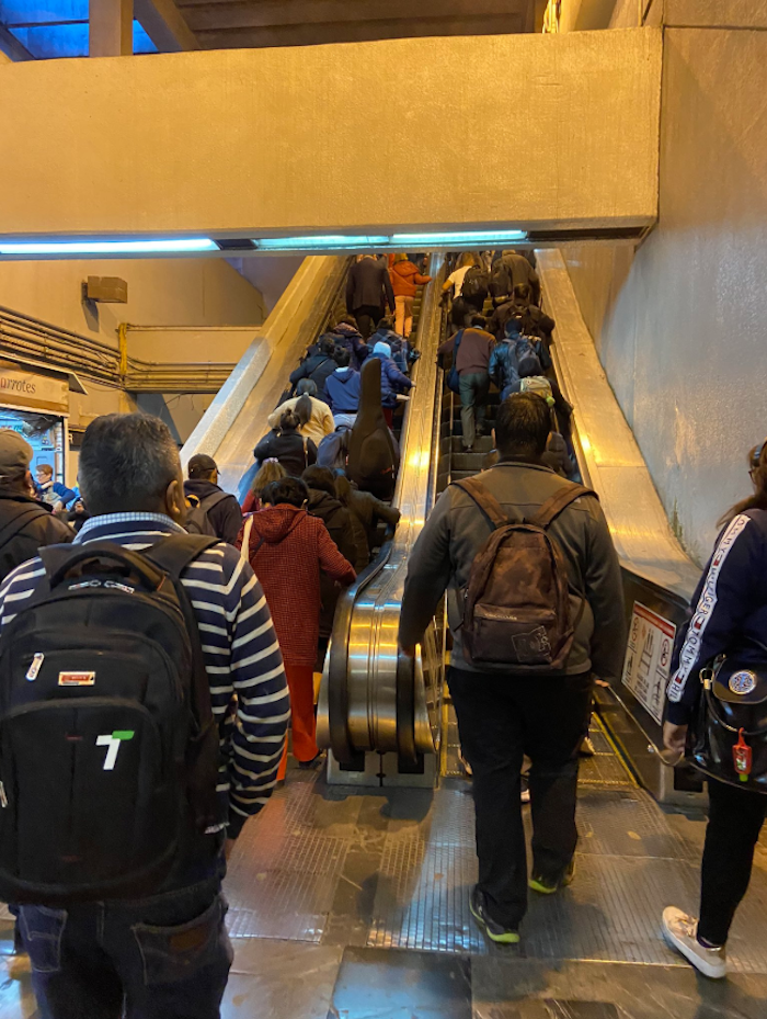 escaleras-electricas-metro-tacubaya