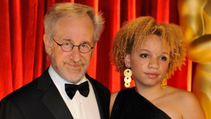 Hija de Steven Spielberg anuncia su carrera en la industria porno