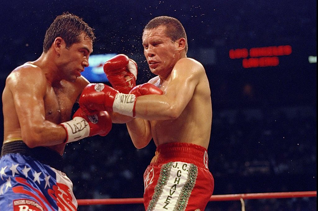 Paren todo: ¡Habrá tercera pelea entre Julio César Chávez y Óscar de la Hoya!