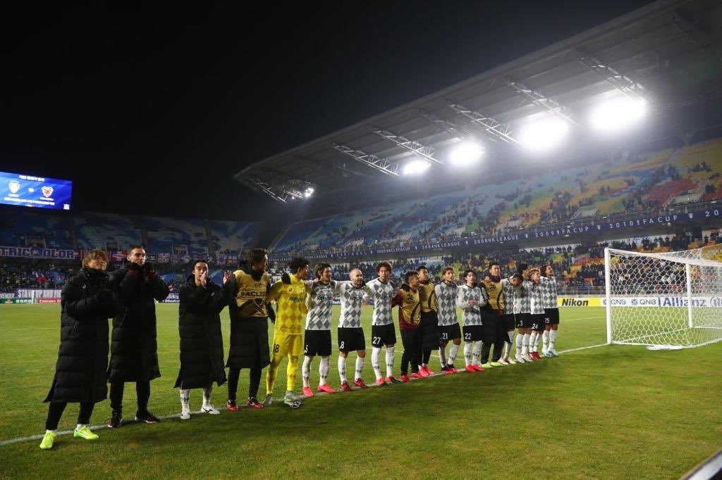 Sin cantos ni gritos: La drástica medida del Vissel Kobe para no propagar el coronavirus