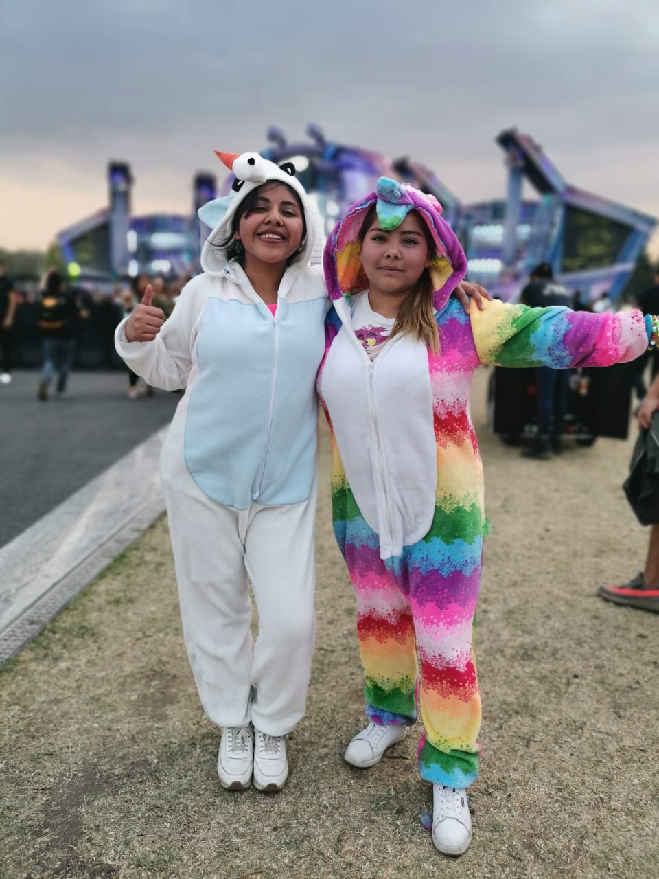 EDC Mexico 2020 color festival gente 09