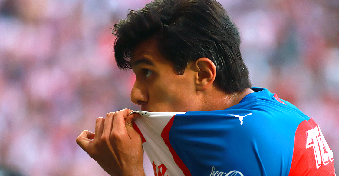 JJ Macías prometió no volver a besar otro escudo que no sea el de Chivas