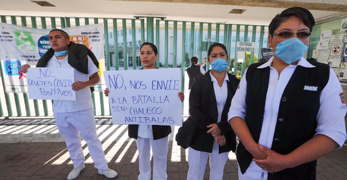 Protesta personal de hospital en Toluca por falta de insumos contra coronavirus