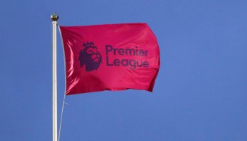 Premier League anunció que seguirá suspendida mínimo hasta el 30 de abril