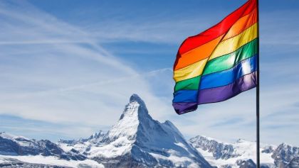 ¡Aplausos! Suiza tipifica la homofobia como un crimen