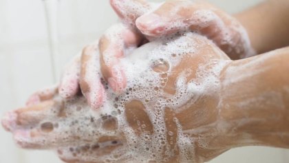 cada cuanto tiempo deberias lavar o desinfectar las manos coronavirus