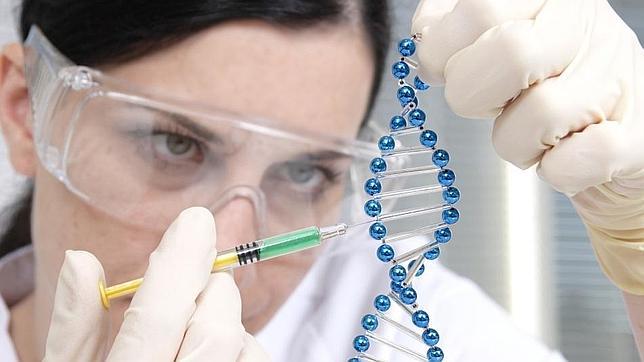 Francia prueba dos mil moléculas para encontrar la cura contra el COVID-19 