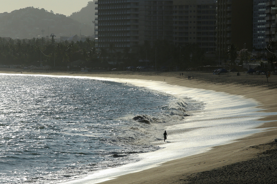 Acapulco-playas-limpias-coronavirus-guerrero
