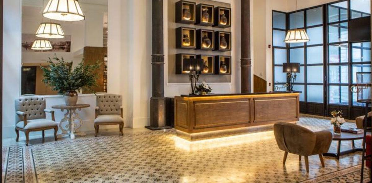 380 dólares por noche: Así es el lujoso hotel donde Ronaldinho pasará su arresto domiciliario
