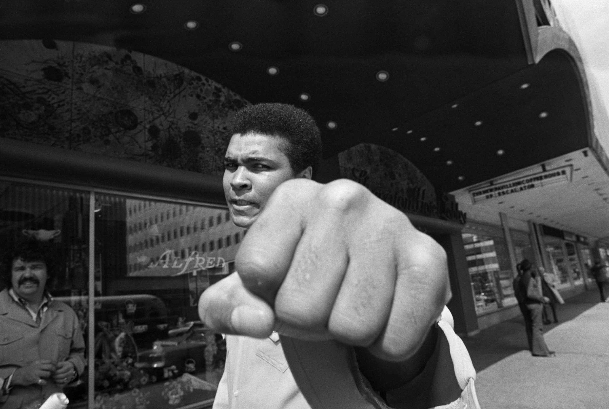 La historia del día en que Muhammad Ali rechazó al ejército