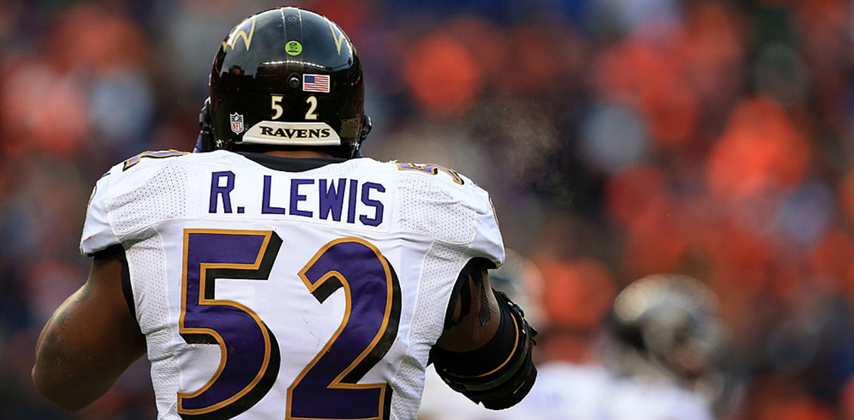 Ray Lewis y la historia el doble asesinato que lo persiguió durante su carrera