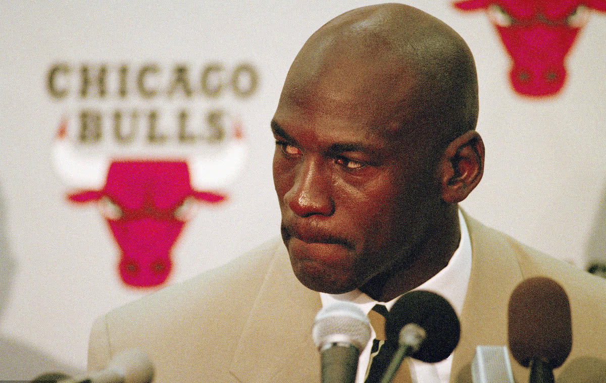 Conferencia de prensa primer retiro de Michael Jordan
