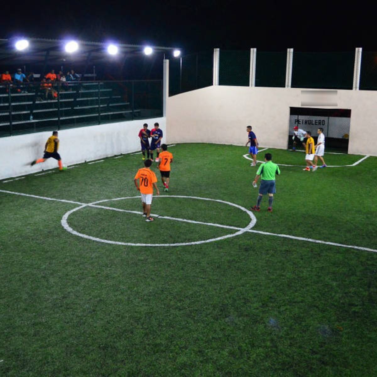 5 cosas que seguramente ha hecho tu mamá cuando va a verte jugar futbol