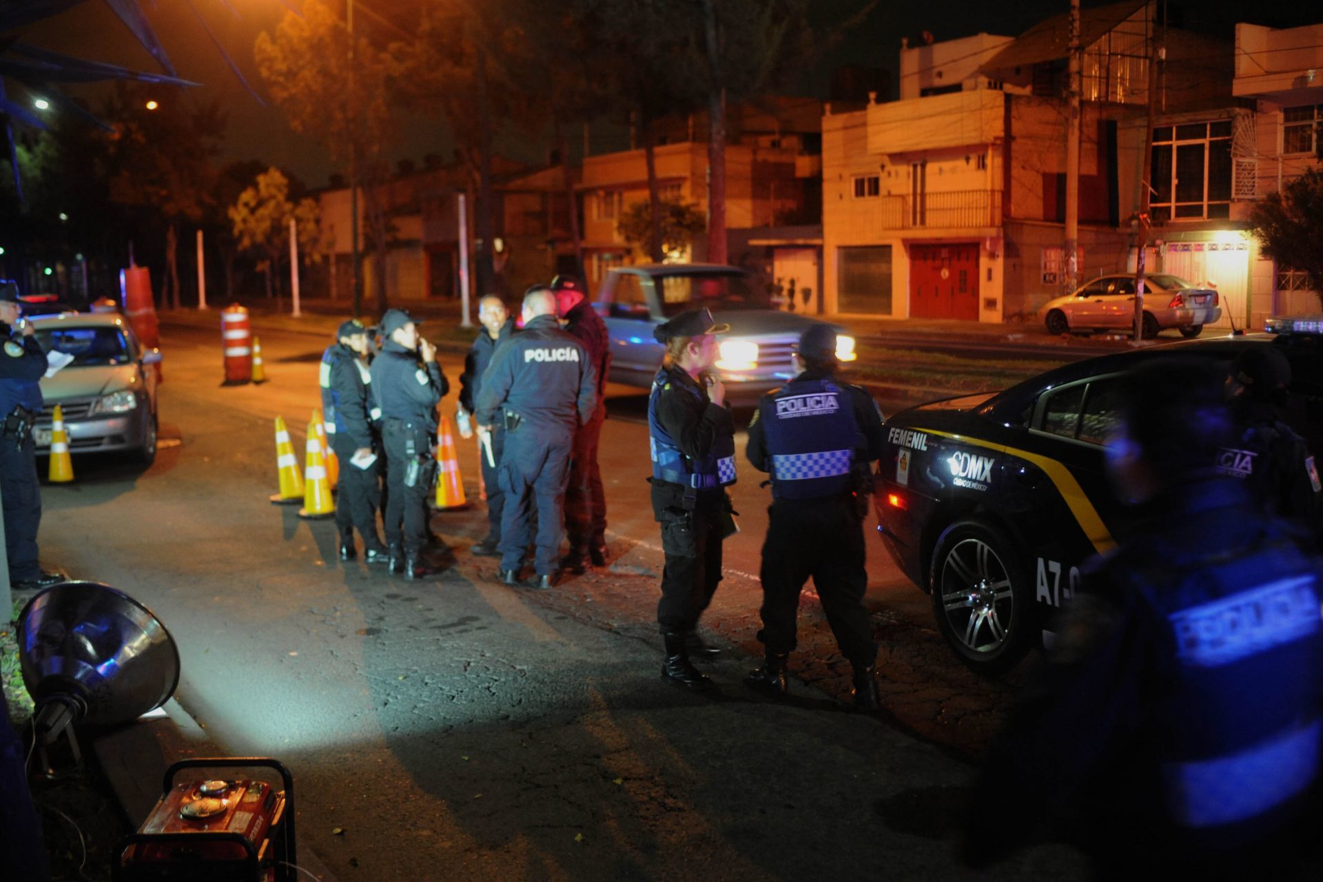 Atan con cinta a integrantes de una familia en Xochimilco para robar su casa