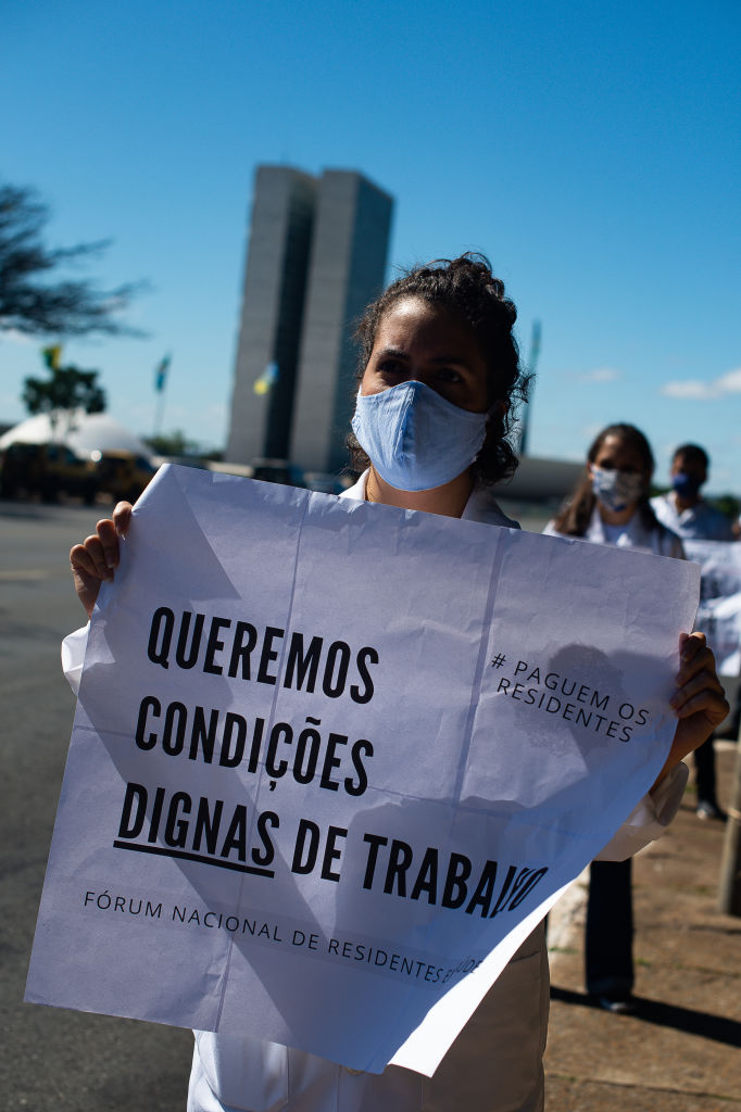 protesta-médicos-residentes-brasil