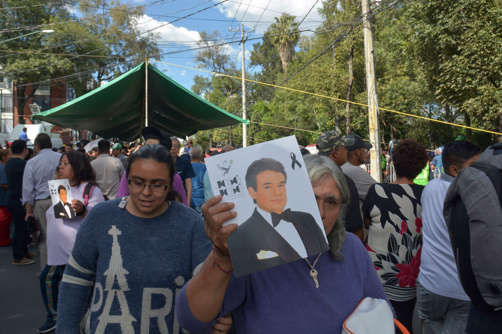 Baia baia: Sarita Sosa anuncia que realizará un homenaje a José José 