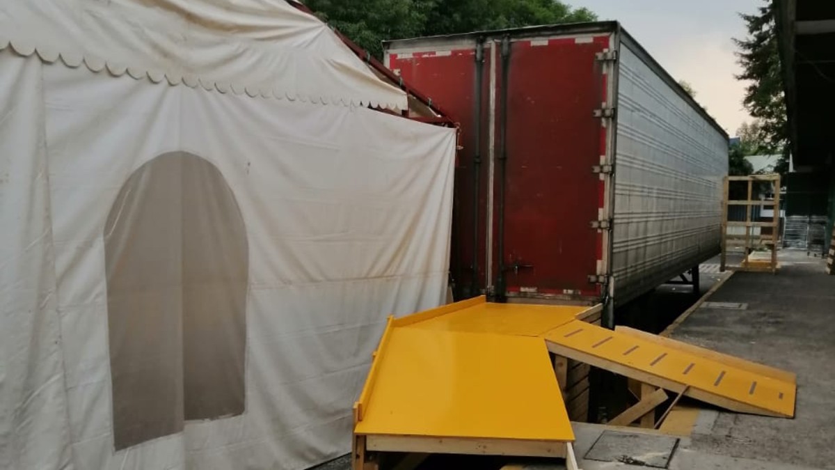 traileres-cadaveres-pacientes-covid-19-edomex-almacenados-camiones traileres-cadaveres-pacientes-covid-19-edomex-almacenados-camiones