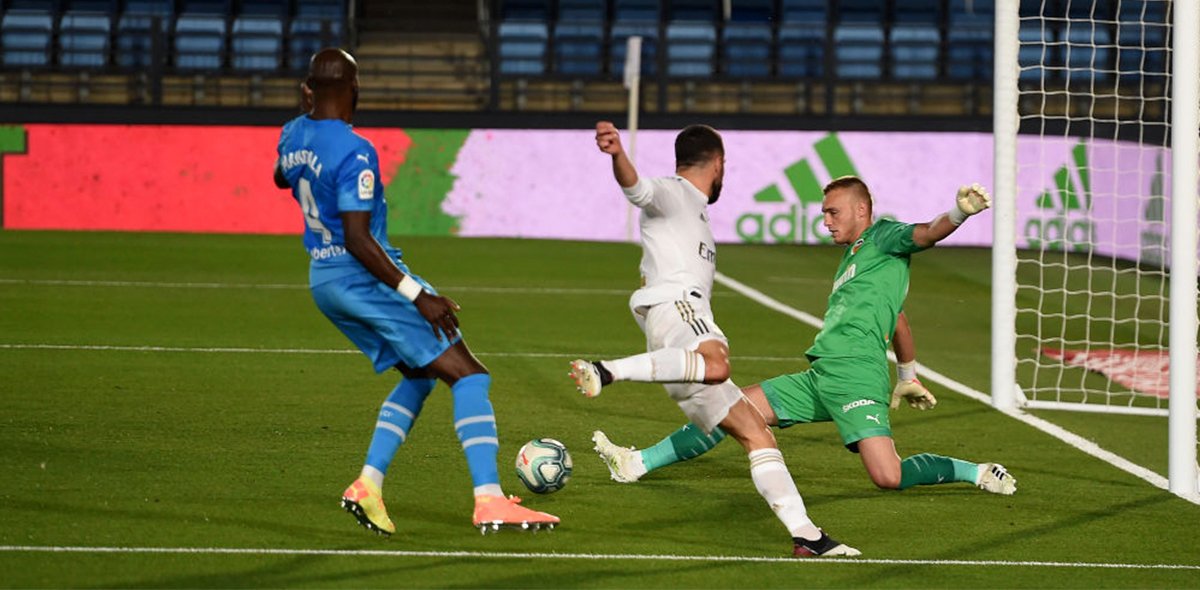 Courtois, el VAR, Benzema y Asensio: Real Madrid derrotó al Valencia
