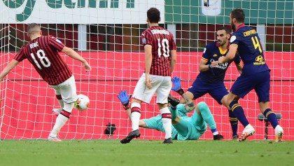 El atropellado gol de Rebic en el triunfo del Milán ante la Roma