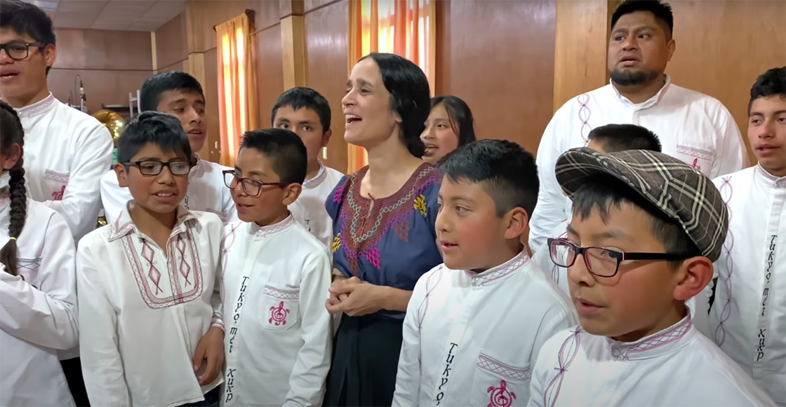 Esta es la historia de la colaboración entre Julieta Venegas y la Filarmónica Tukyo’m ët xuxp