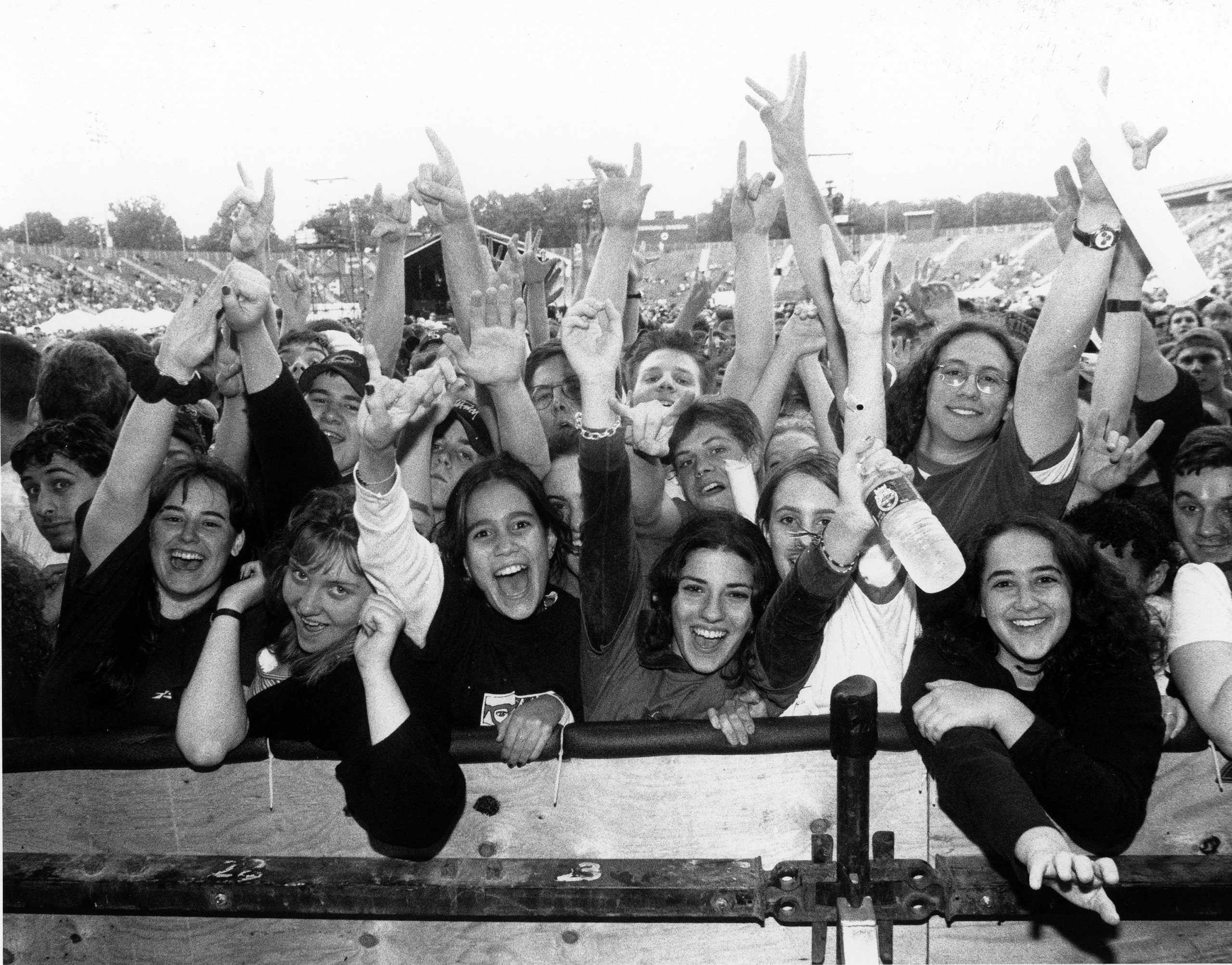 Pearl Jam recuerda a las víctimas del festival Roskilde del 2000