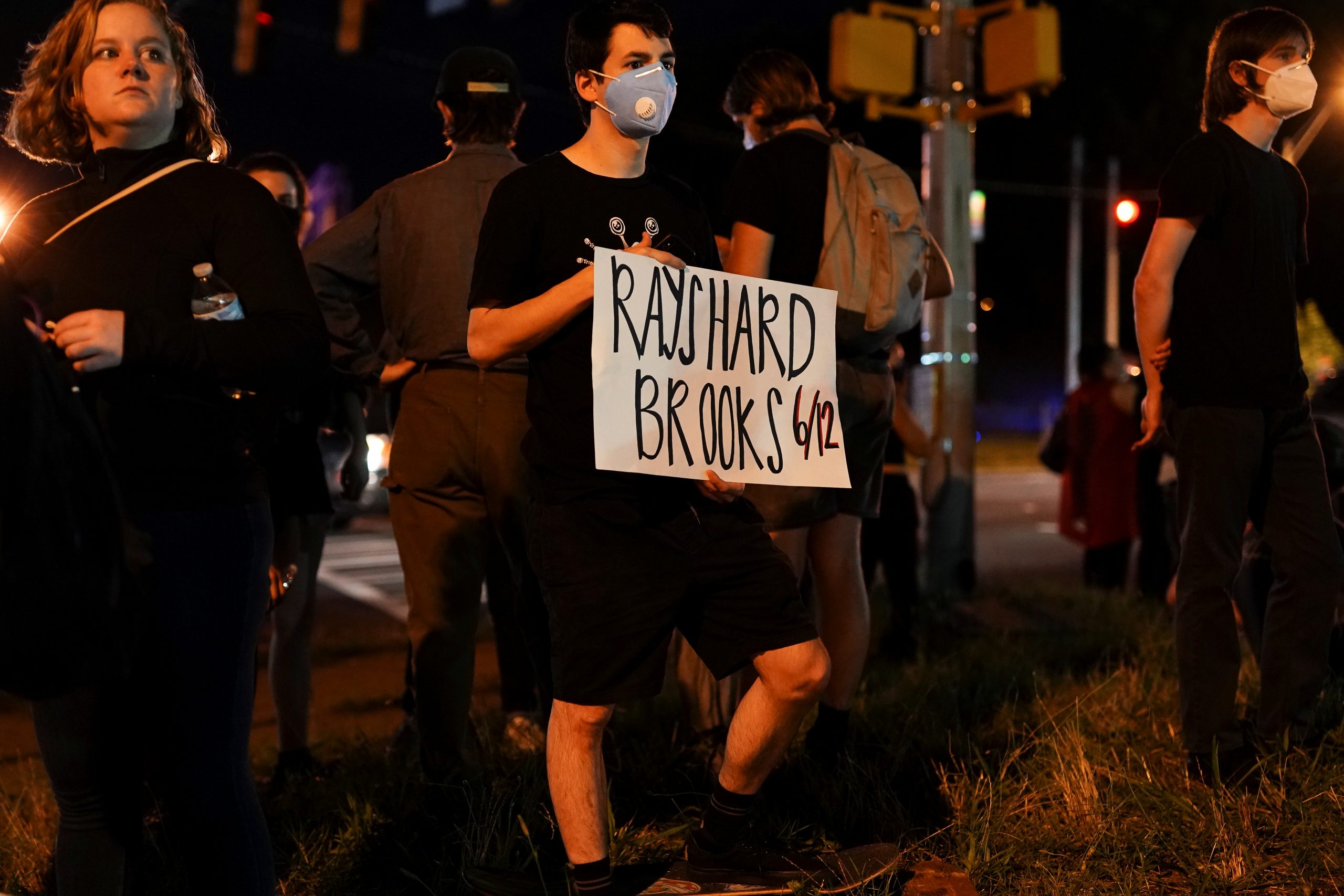 Rayshard Brooks: Protestas en Atlanta por muerte de otro afroamericano a manos de la policía