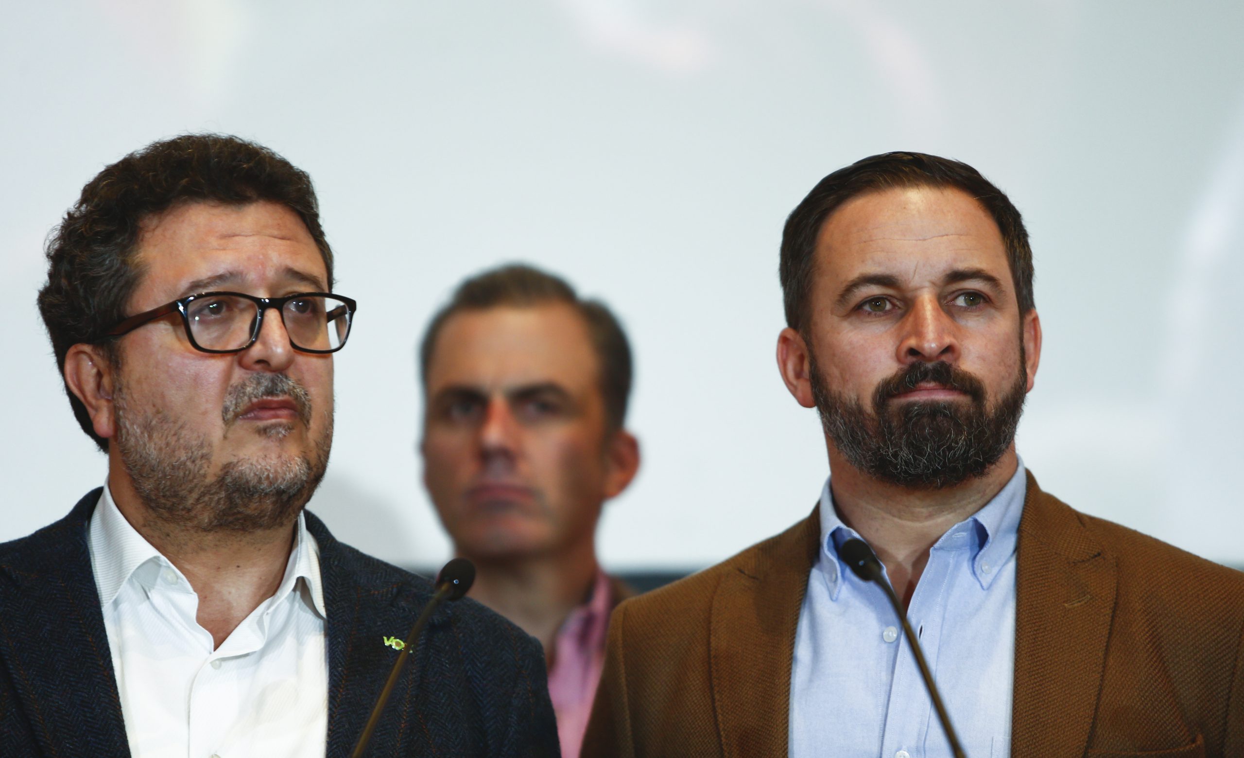 Francisco Serrano y Santiago Abascal de Vox. 