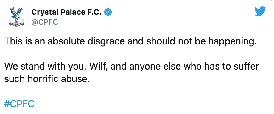 Wilfried Zaha del Crystal Palace denunció amenazas e insultos racistas de un fan del Aston Villa