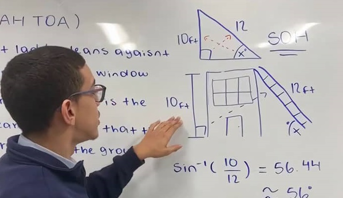 Alexis Loveraz: Con 16 años enseña álgebra y física a medio millón de usuarios de TikTok