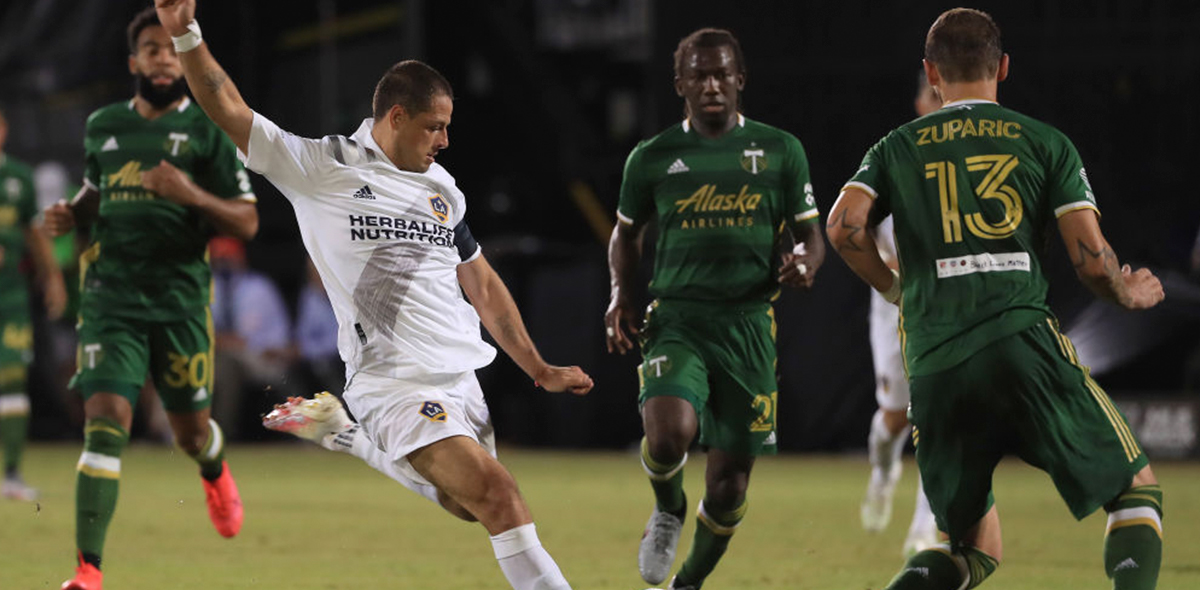 'Chicharito' falló tres veces y el Portland derrotó al Galaxy en su regreso a la MLS