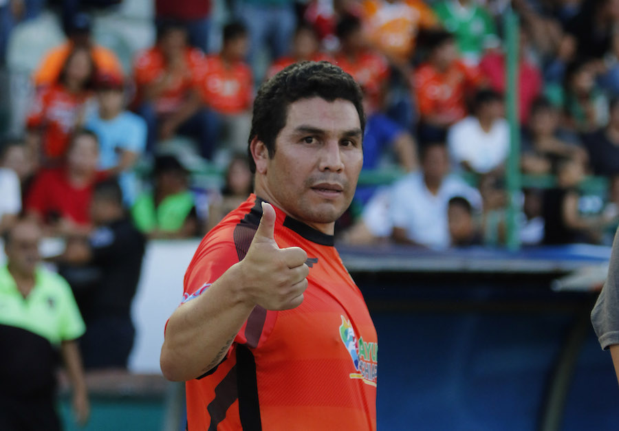 Salvador Cabañas empieza a perder la visión del ojo izquierdo a 10 años del atentado