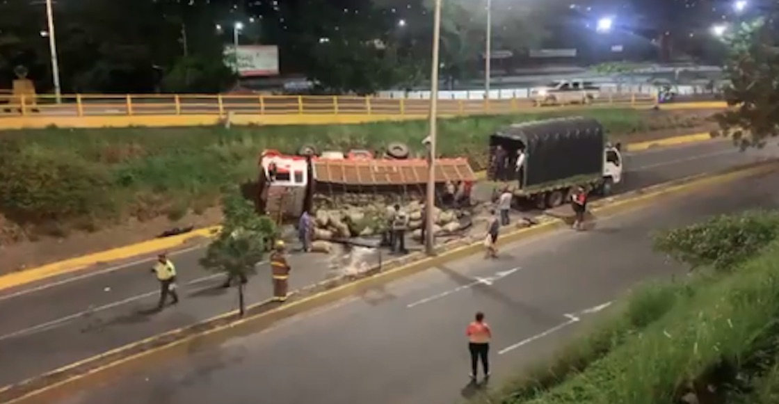 colombia-cucuta-camion-verduras-video