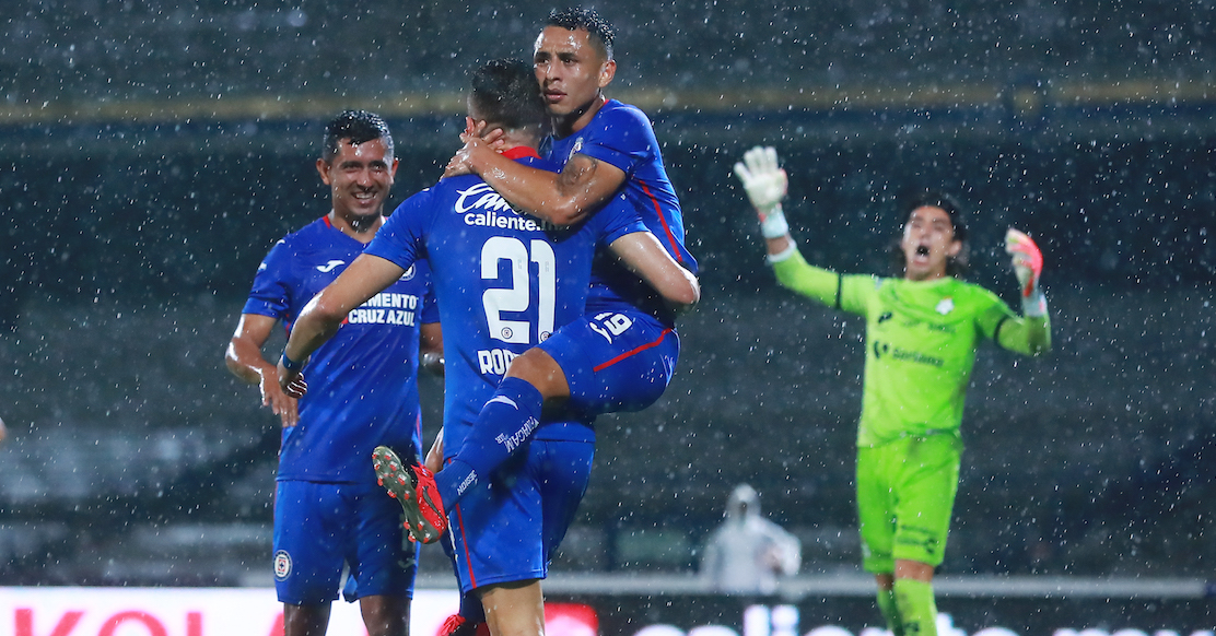 Cruz Azul derrota a Santos con el VAR y suma 9 juegos sin derrota en 2020