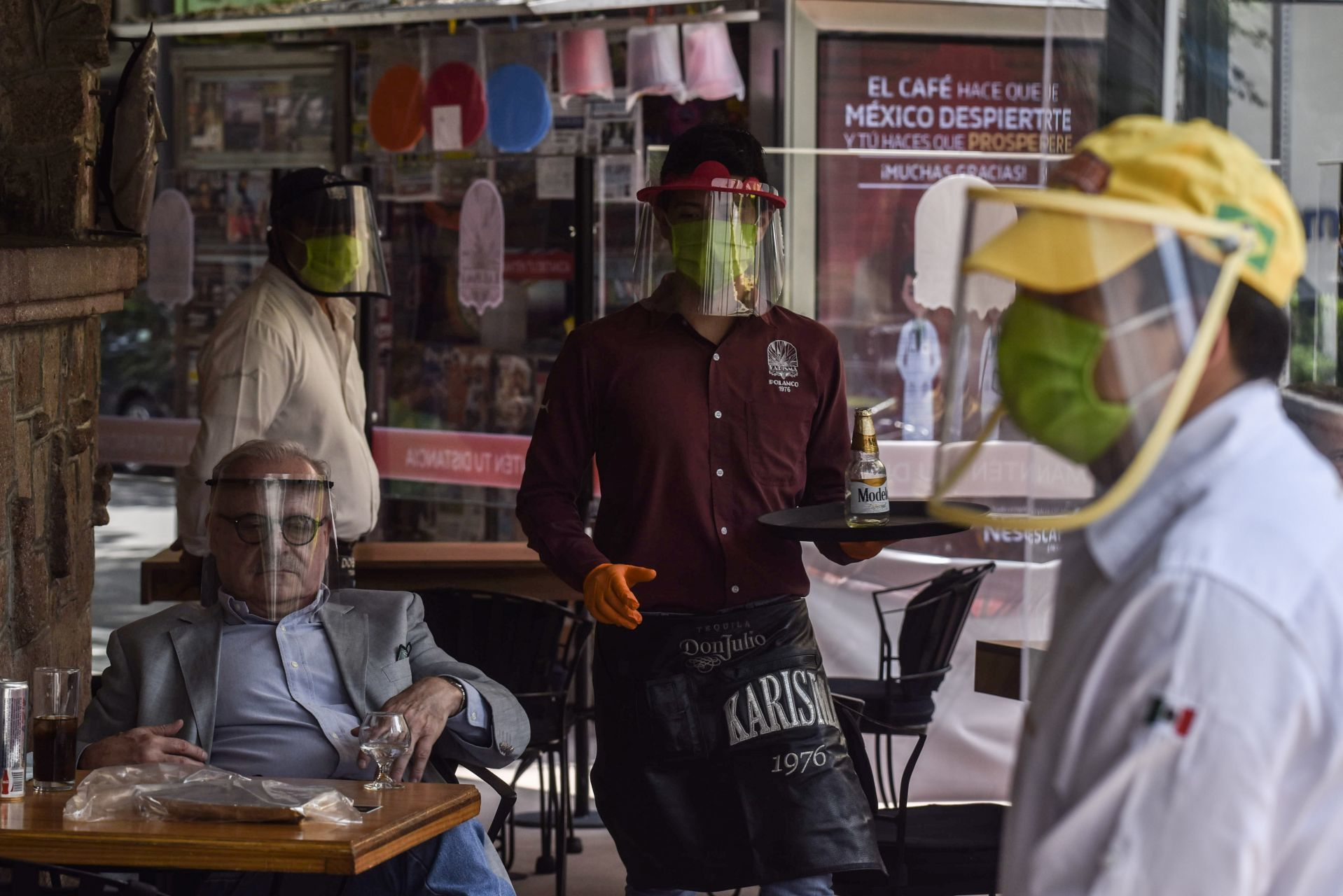 15 imágenes que muestran la 'nueva normalidad' con la reapertura de restaurantes en la CDMX