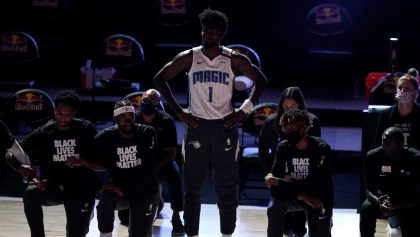 NBA: Jonathan Isaac, el primero que no se arrodilla y evita el Black Lives Matter