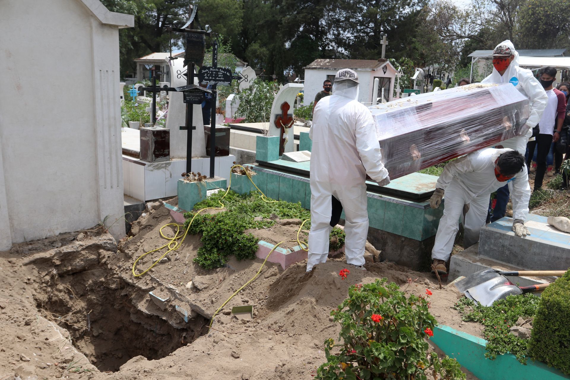 Mexico tiene más de 70 mil muertes de las que se estimaban para 2020