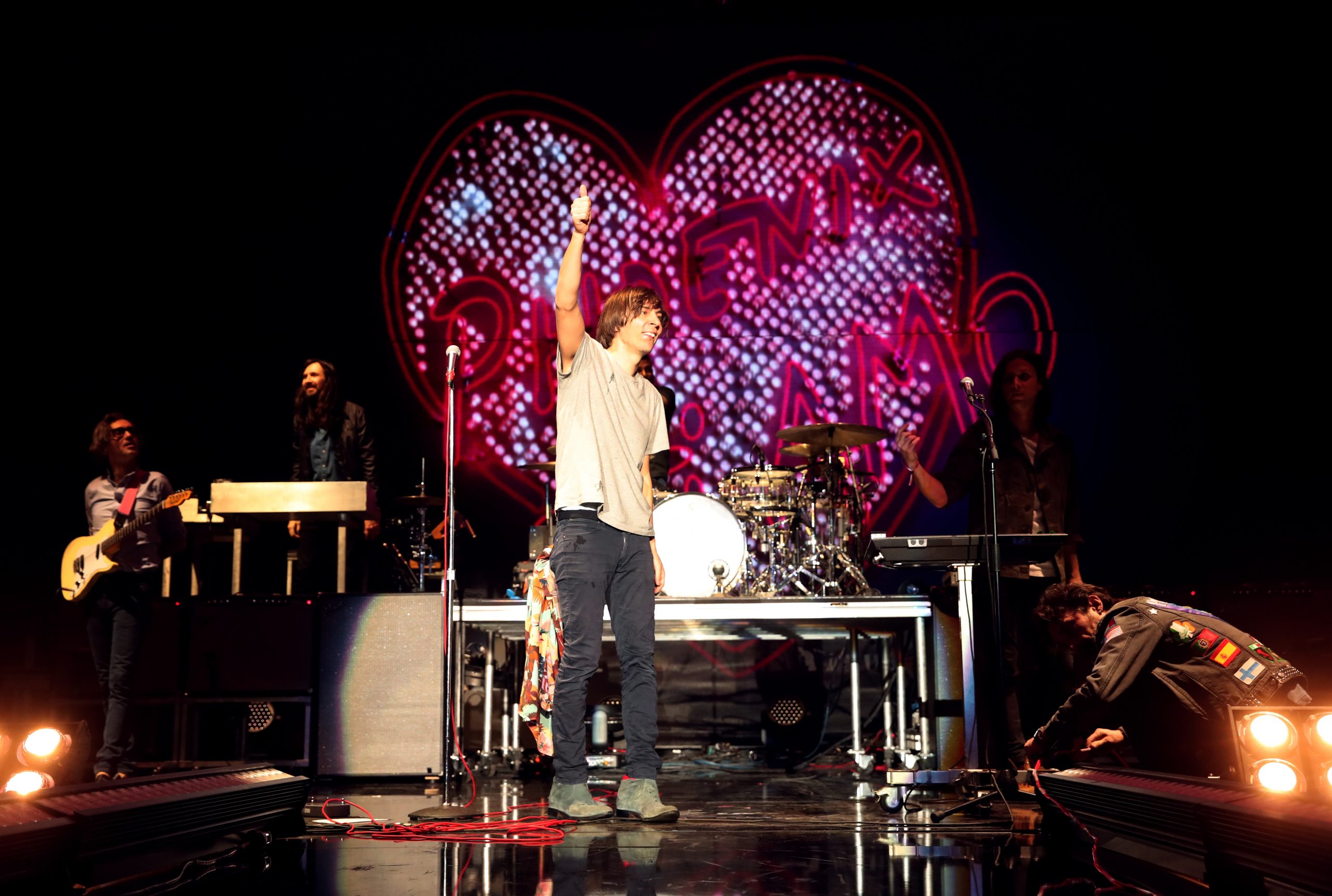 ¡Phoenix transmitirá en línea uno de los conciertos de la gira 'Ti Amo'!