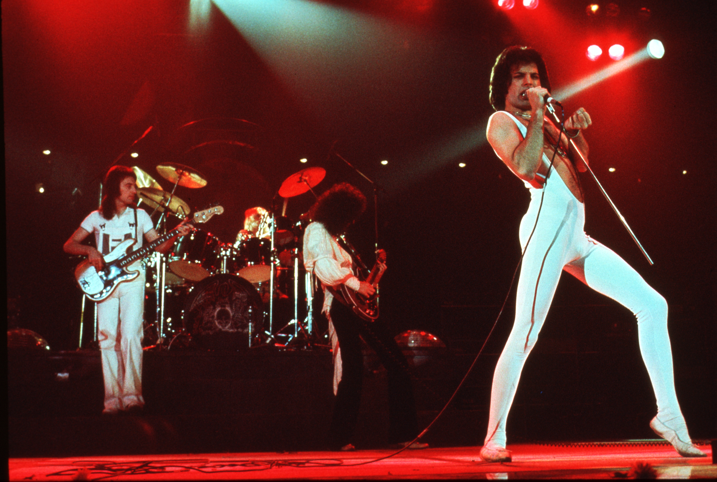 Roger Taylor dice que Queen seguiría si Freddie Mercury estuviera vivo