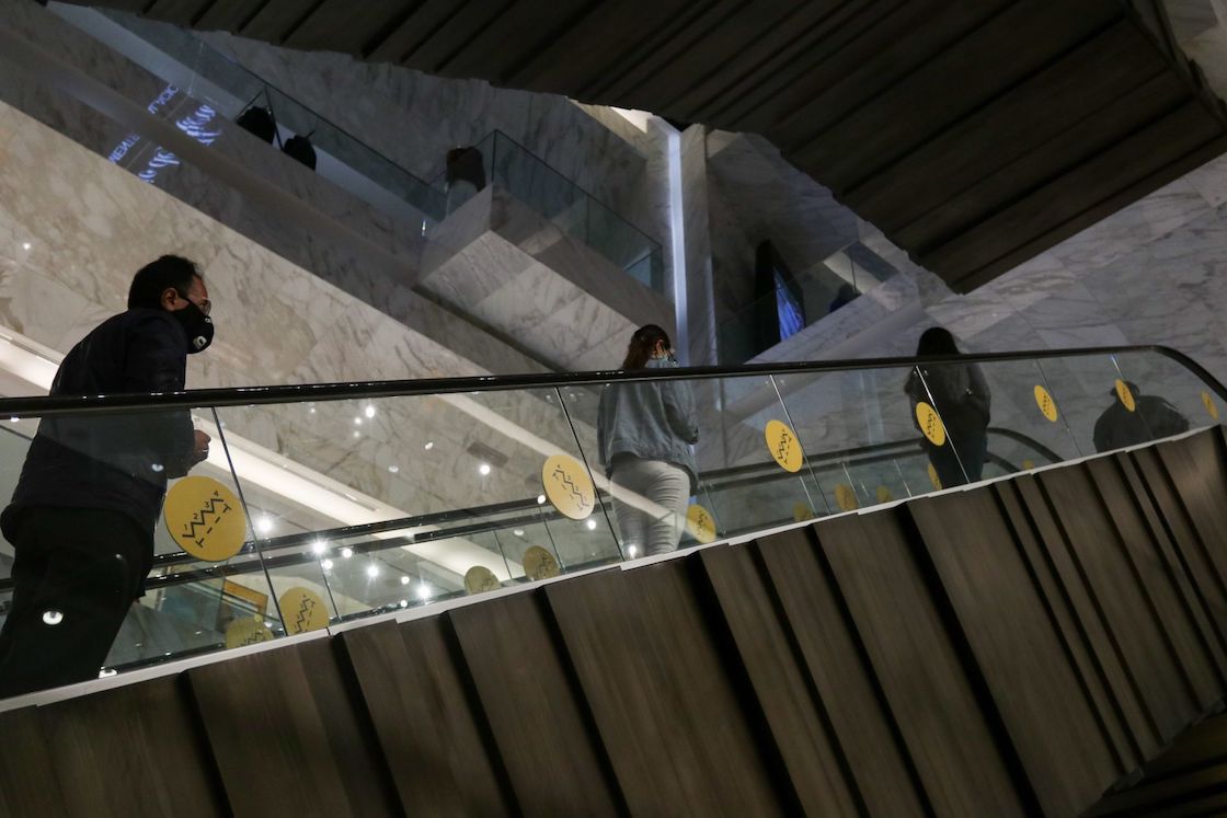 reapertura-centros-comerciales-cdmx-palacio-de-hierro