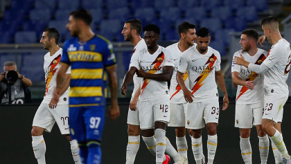 Roma derrota al Parma y le quita la marca al Napoli en la lucha por la Europa League