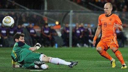 La atajada que hizo 'inmortal' a Iker Casillas en la final de Sudáfrica 2010