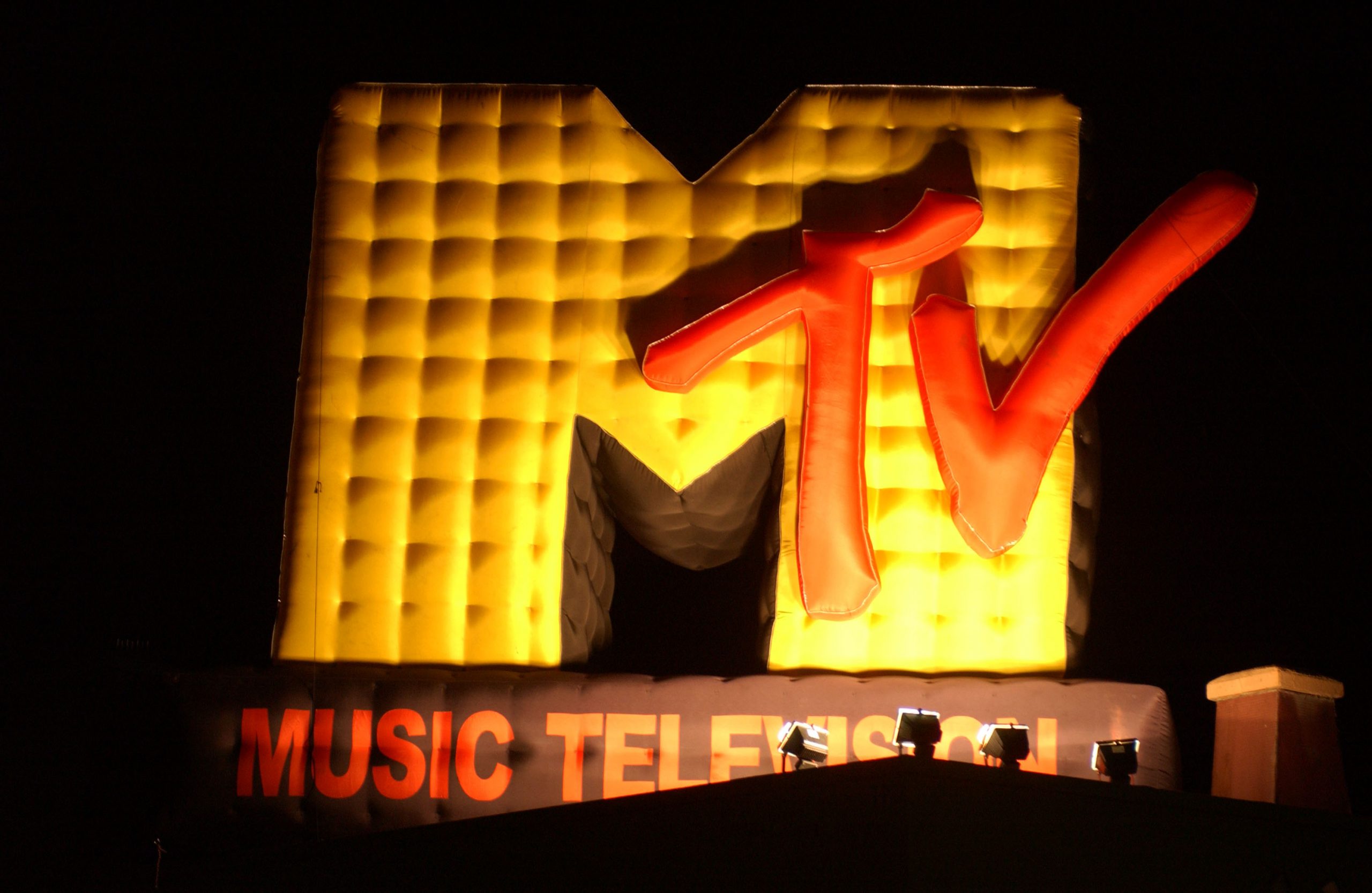 10 videos de los 2000 para recordar las buenas épocas de MTV