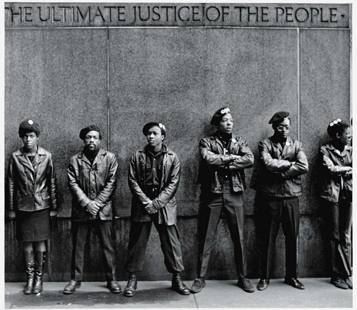 Miembros del Black Panther Party en abril de 1969