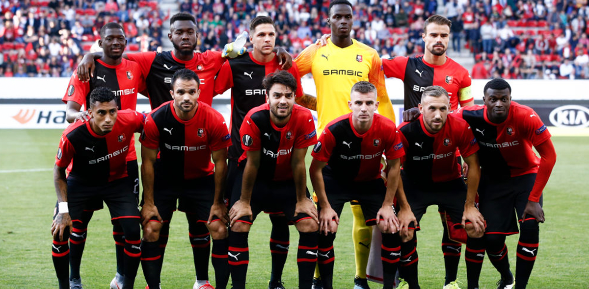 Celebración nivel: Rennes despertó a sus vecinos con himno de la Champions League en su estadio