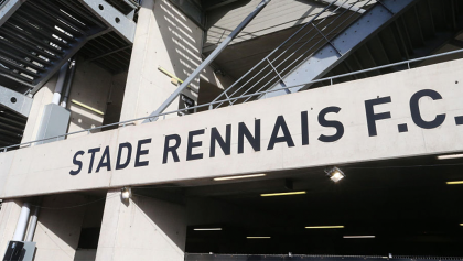 Celebración nivel: Rennes despertó a sus vecinos con himno de la Champions League en su estadio