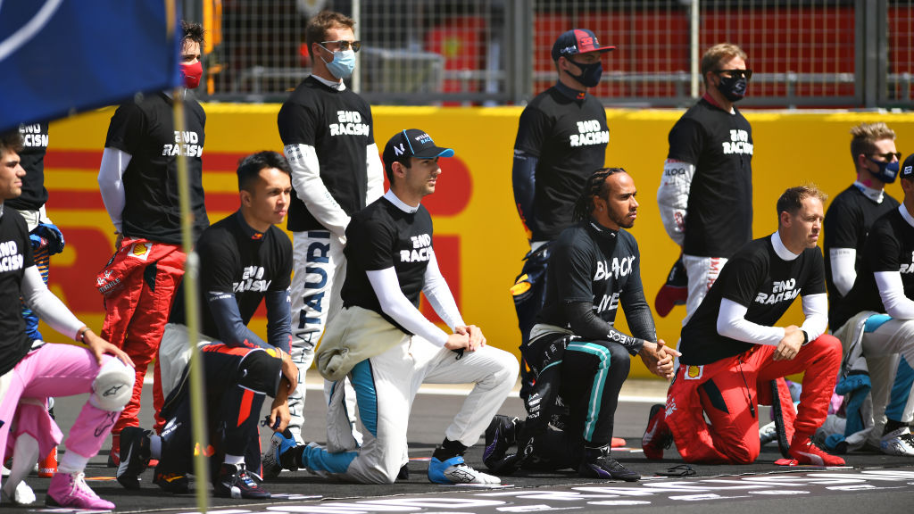 La vida sin 'Checo', los trofeos 'retro' y el choque de Magnussen: Lo que nos dejó el Gran Premio de Silverstone