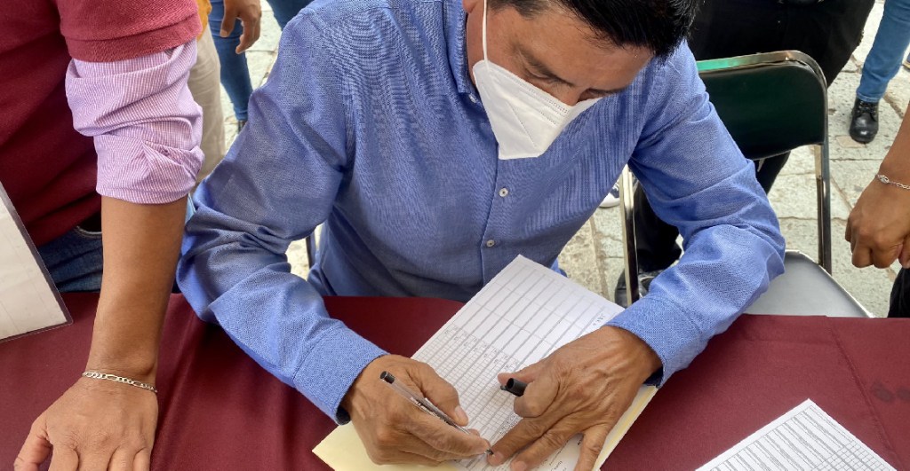 Morena inició recolección de firmas en el país para que Peña Nieto y Calderón sean enjuiciados