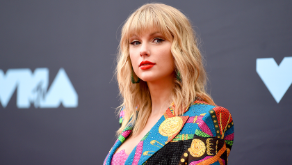Taylor Swift nos habla de la poesía romántica con su nueva rola "the lakes"