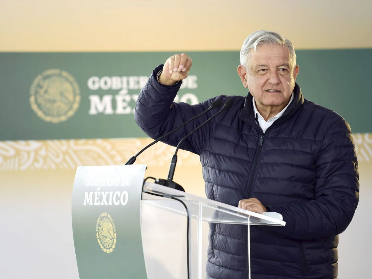 Dice AMLO que México tiene 20 mil mdp para vacuna contra coronavirus y el PAN "no ve por dónde"