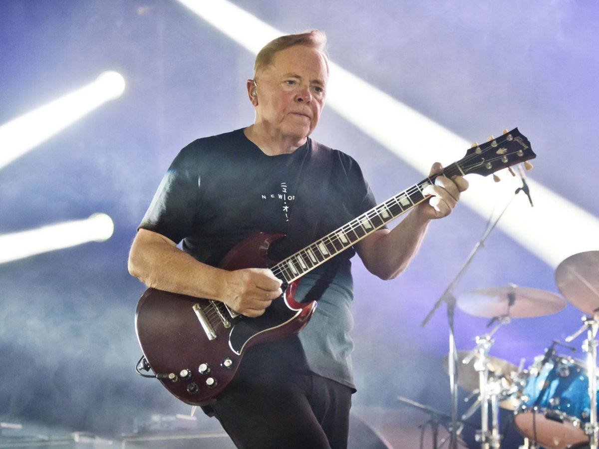 New Order está de regreso después de 5 años con "Be A Rebel"